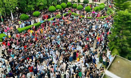 Islamic University Students Boycott Classes, Demand Probe into Student’s Death