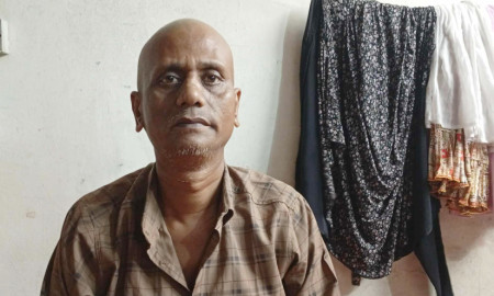 ক্যান্সার আক্রান্ত ঢাকা কলেজের বাস চালকের পাশে ছাত্রশিবির 