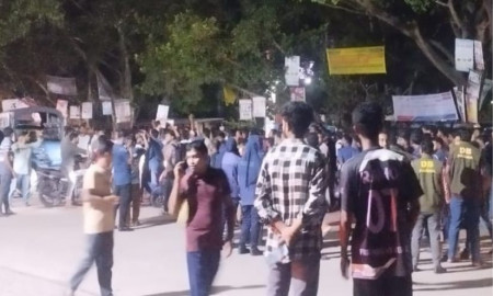 পাবিপ্রবিতে ‘ছাত্রলীগ কর্মী’ আটকের জেরে মুখোমুখি ছাত্রদল-ছাত্রশিবির