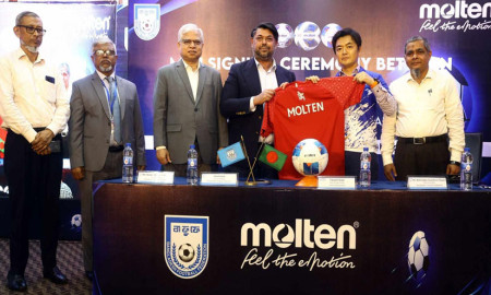 প্রথমবারের মতো অফিসিয়াল ফুটবল পার্টনার পেল বাফুফে