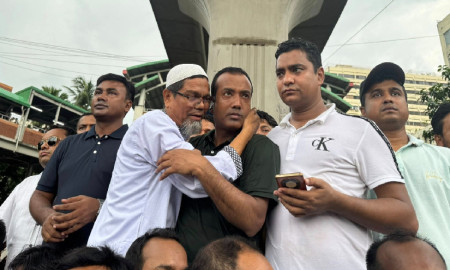 ছেলে হত্যার বিচারের দাবিতে শাহবাগে ছাত্রদলের কর্মসূচিতে সাম্যের বাবা