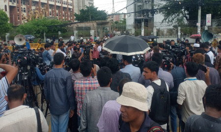 স্থানীয় সরকার নির্বাচনের দাবিতে ইসির সামনে এনসিপির বিক্ষোভ শুরু 