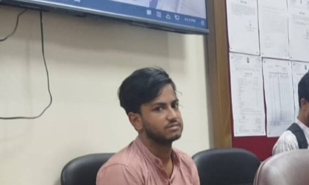 চবিতে নিষিদ্ধ সংগঠন ছাত্রলীগ কর্মীকে আটক, মুচলেকায় মুক্তি