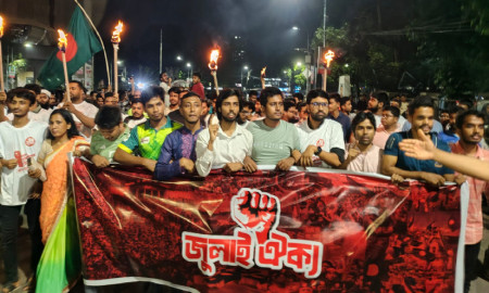 ভারতীয় আগ্রাসনের প্রতিবাদে ঢাবিতে বিক্ষোভ