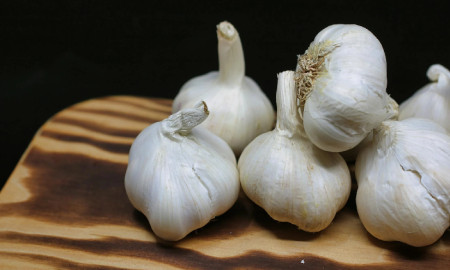 যে কারণে প্রতিদিন সকালে রসুন খাচ্ছেন সচেতন মানুষরা
