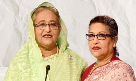 ‘পদত্যাগ করাতে হাসিনার পা ধরেছিলেন রেহানা’