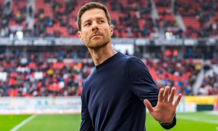 আনুষ্ঠানিকভাবে নতুন কোচের নাম ঘোষণা রিয়াল মাদ্রিদের