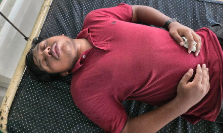 তিতুমীর কলেজে সাংবাদিকদের ওপর ছাত্রদলের হামলা, জিহ্বা তুলে ফেলার হুমকি