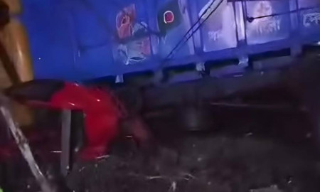 ফেনীতে ট্রাকের চাপায় প্রাণ গেল অটোরিকশাচালকের