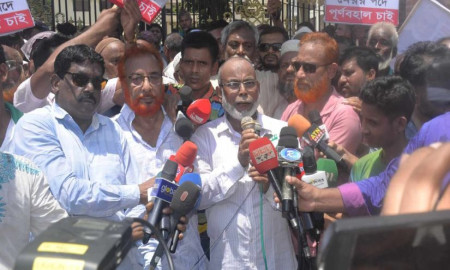 ‘অথর্ব সরকার দেশ পরিচালনায় সম্পূর্ণভাবে ব্যর্থ’