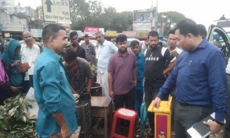 আনোয়ারায় উপজেলা প্রশাসনের পৃথক অভিযানে প্রায় ৩০ হাজার টাকা জরিমানা
