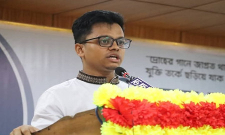 অগণতান্ত্রিক কোনো আচরণ মেনে নেওয়া হবে না: ঢাবি শিবির সভাপতি 