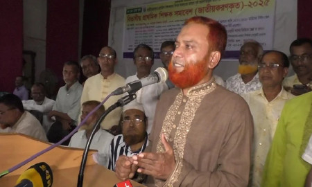 দাবি আদায় না হলে আমরণ অনশনে যাওয়ার ঘোষণা প্রাথমিকের শিক্ষকদের 