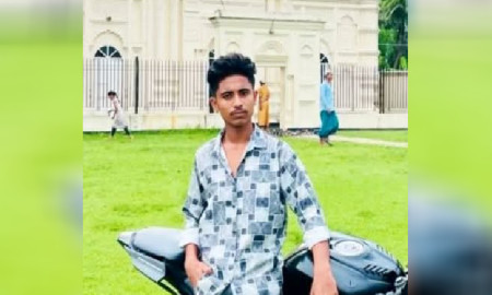 ফেনীতে মোটরসাইকেল দুর্ঘটনায় প্রাণ গেল শিক্ষার্থীর