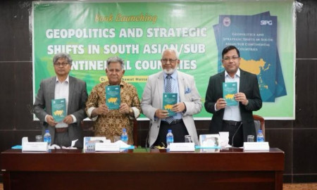 নর্থ সাউথ বিশ্ববিদ্যালয়ে ড. সাখাওয়াত হোসেনের ভূরাজনীতি বিষয়ক বইয়ের মোড়ক উন্মোচন