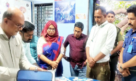 ডিগ্রি ছাড়াই ডাক্তার: অবশেষে জরিমানা ও ডায়াগনস্টিক সেন্টার সিলগালা