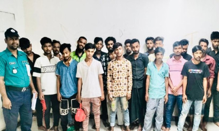 রাজধানীতে পুলিশের সাঁড়াশি অভিযানে গ্রেপ্তার ৬২