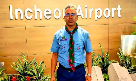 উট ব্যাজে ভূষিত যবিপ্রবির রোভার স্কাউট লিডার আব্দুল ওয়াহেদ
