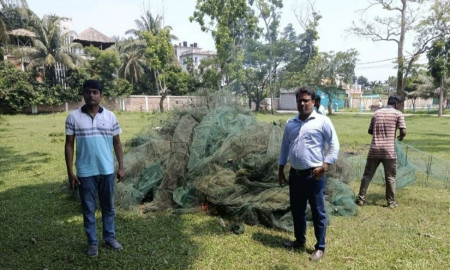 টুঙ্গিপাড়ায় আড়াই লাখ টাকা মূল্যের অবৈধ চায়না জাল জব্দ