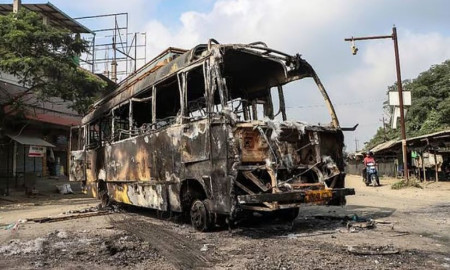 ভারতের মণিপুরে আবার সহিংসতা, কারফিউ জারি