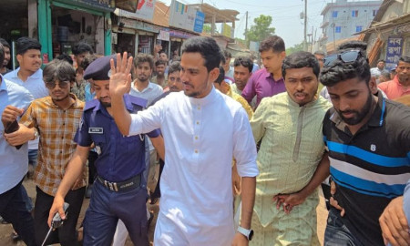 গুজবের বিরুদ্ধে আইনগত ব্যবস্থা নেবো: উপদেষ্টা আসিফ মাহমুদ