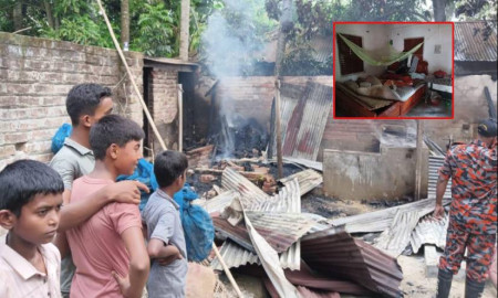 চাঁদা না পেয়ে সেনাসদস্যের বাড়িতে হামলা-অগ্নিসংযোগ বিএনপি নেতার