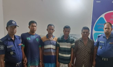 বিএনপি কর্মীকে কুপিয়ে হত্যা, গ্রেপ্তার ৪