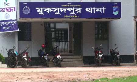 গোপালগঞ্জে মহাসড়কের পাশ থেকে অজ্ঞাত ব্যক্তির মরদেহ উদ্ধার