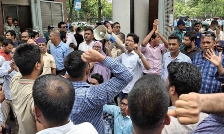 অধ্যাদেশ বাতিলের দাবিতে আবারও আন্দোলনে সরকারি কর্মচারীরা