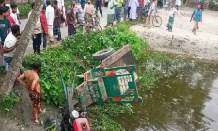 ট্রলির চাকায় পিষ্ট হয়ে যুবকের মর্মান্তিক মৃত্যু