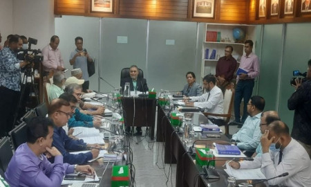 সীমানা ও আচরণবিধি নিয়ে চলছে নির্বাচন কমিশনের সভা