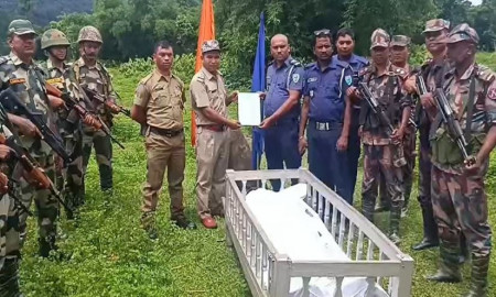 সীমান্তে গাছে ঝুলে থাকা যুবকের লাশ ফেরত দিল বিএসএফ