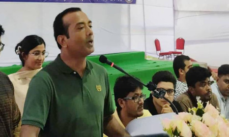 ছাত্রশিবির সভাপতির ছাত্রত্ব নিয়ে প্রশ্ন তুললেন ছাত্রদল সভাপতি