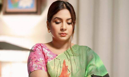 সীমা লঙ্ঘন কোনো অবস্থাতেই আমি মেনে নেব না: নীলা ইসরাফিল