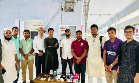 ঢাবির কবি জসিম উদ্দিন হলে শিক্ষার্থীদের উদ্যোগে মেডিকেল বক্স স্থাপন