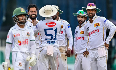 কলম্বো টেস্টে বাংলাদেশের ব্যাটিং বিপর্যয়, ইনিংস হার এড়ানোই এখন লক্ষ্য