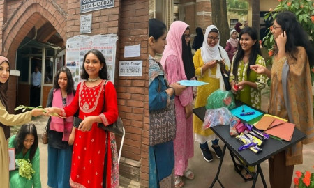 ঢাবির রোকেয়া ও সুফিয়া কামাল হলের নবীন ছাত্রীদের বরণ করল ছাত্রদল 