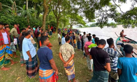 সাত শিক্ষার্থী নিয়ে নৌকাডুবি: একজনের মরদেহ উদ্ধার, নিখোঁজ ২