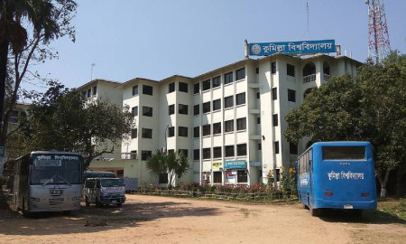 কুবিতে ট্যুরের জন্য বাস বরাদ্দকে ঘিরে সমালোচনা, নেপথ্যে যা জানা যাচ্ছে