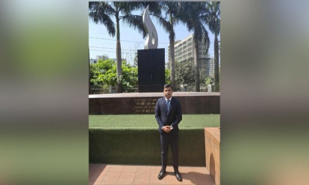 ‘সালাম কি শুধু আরবিতেই দিতে হয়?’