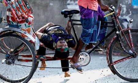 যে রিকশাওয়ালা নাফিজের মরদেহ টানলেন, তার অবদান কীভাবে মাপবেন, প্রশ্ন উমামার