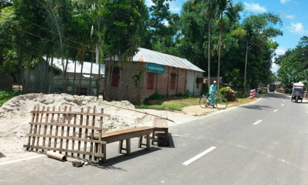 কুড়িগ্রামে অটোরিকশার চাপায় প্রাণ গেল শিশুশিক্ষার্থীর