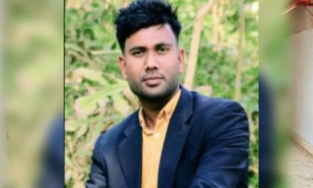 অটোরিকশার চার্জার খুলতে গিয়ে বিদ্যুৎস্পৃষ্টে প্রাণ গেল চালকের