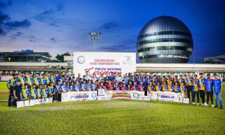 এআইইউবি আন্তঃকলেজ ক্রিকেট চ্যাম্পিয়নশিপের ফাইনালে ঢাকা কমার্স কলেজ চ্যাম্পিয়ন