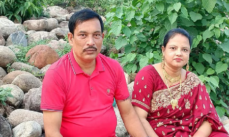 ৩০ বছর পর দম্পতির এসএসসি পাস, অদম্য ইচ্ছাশক্তির জয়