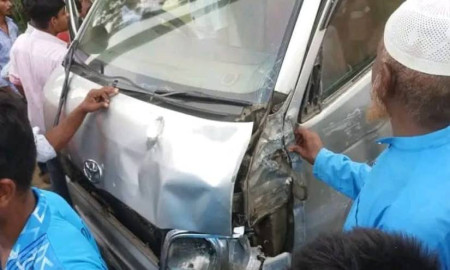 মাইক্রোবাসের ধাক্কায় প্রাণ গেল ৩ শিক্ষার্থীর