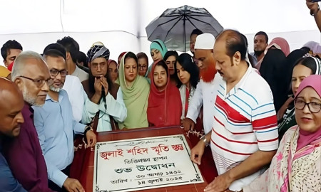 যশোরে ‘জুলাই শহীদ স্মৃতিস্তম্ভ’-এর ভিত্তিপ্রস্তর উদ্বোধন