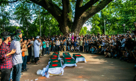 ১৭ জুলাই: গায়েবানা জানাজায় পুলিশের বাধা, ‘কমপ্লিট শাটডাউন’ ঘোষণা