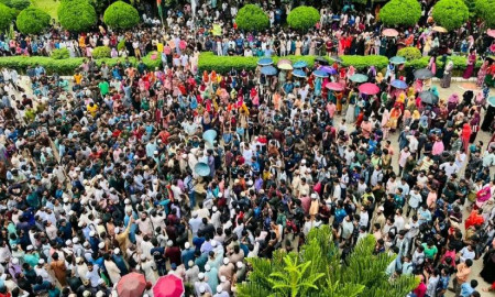 সাজিদের মৃত্যু: প্রশাসনের লিখিত আশ্বাসে অবরোধ ছাড়লেন ইবি শিক্ষার্থীরা