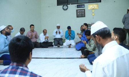  মাইলস্টোন স্কুলে বিমান বিধ্বস্তে নিহতদের স্মরণে ইউআইটিএসে দোয়া মাহফিল